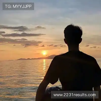 屈俪